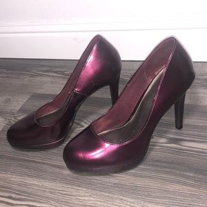 Shinny Burgundy Heels